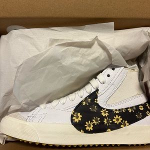 Nike Vintage Hitop Sneaker